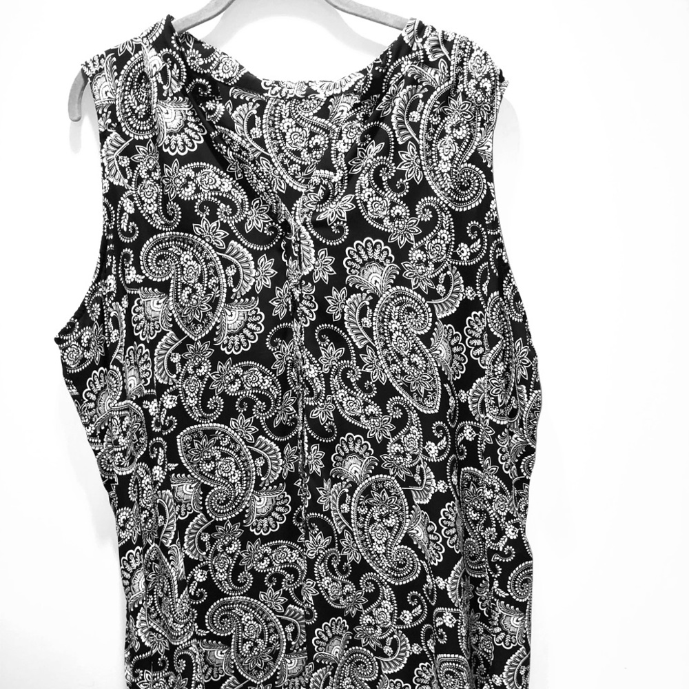 Sleeveless blouse